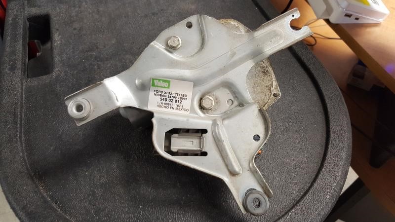 1999 NISSAN QUEST  99-02 Stationary Glass Wiper Motor, Rear
