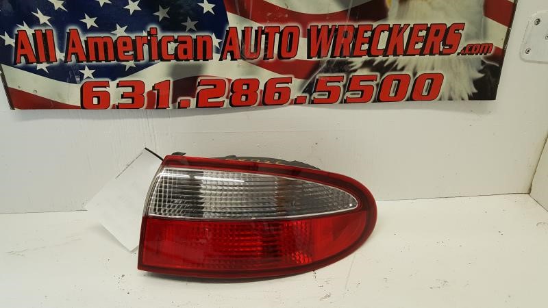 1999 DAEWOO LANOS  98-00 Htbk (3 Dr) Quarter Panel Mounted R. Taillight