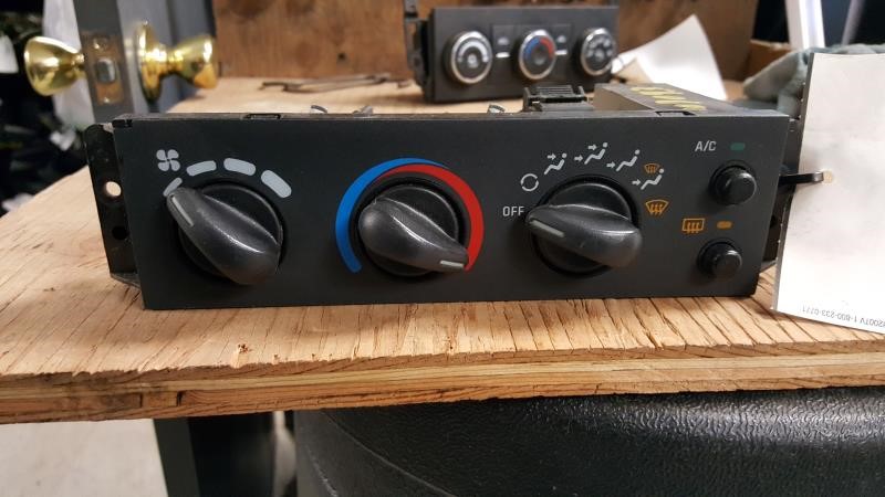 1999 CHEVROLET CAVALIER  98-99 W/AC W/rear Defrost Temperature Control