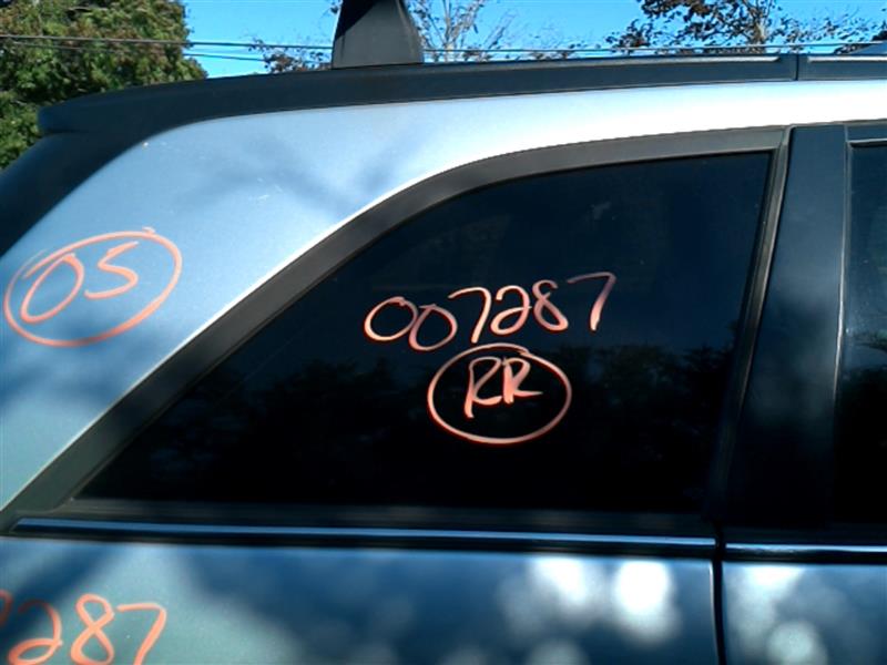 2005 CHRYSLER PACIFICA  05 Chrome Moulding R. Thru 1/25/05 Quarter Glass