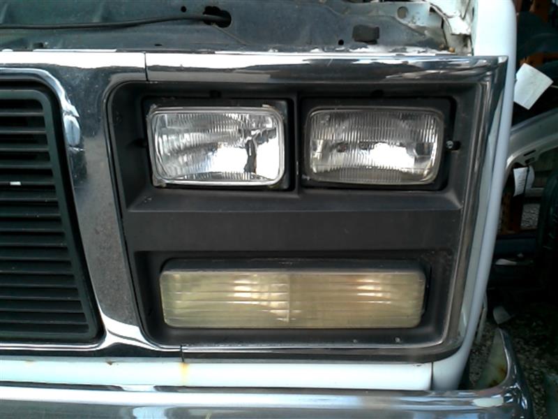 1984 GMC GMC 2500 PICKUP  83-84 Dual Headlamps Headlight Door-Cover