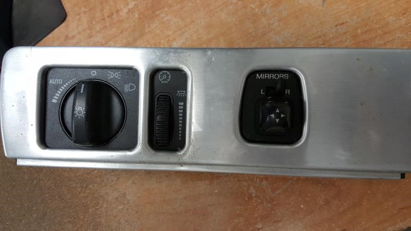 2002 FORD THUNDERBIRD Dash Interior Seat Switch