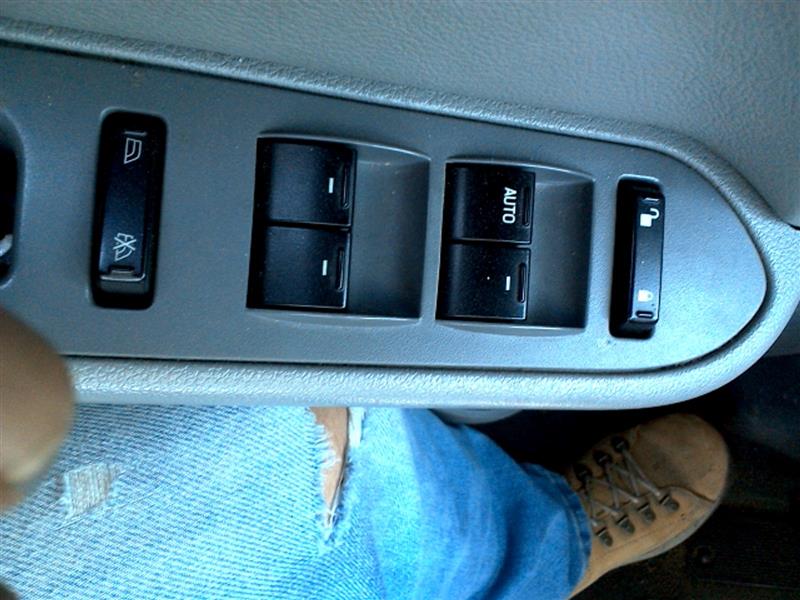 2005 FORD FIVE HUNDRED  05-07 Driver's; Window (master) Front Door Switch