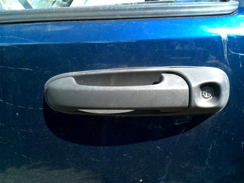 2005 JEEP LIBERTY  02-07 Front L. Door Handle Exterior