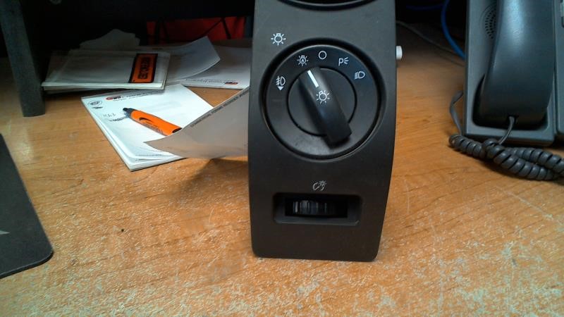 2006 MERCURY MOUNTAINEER Dash Interior Seat Switch