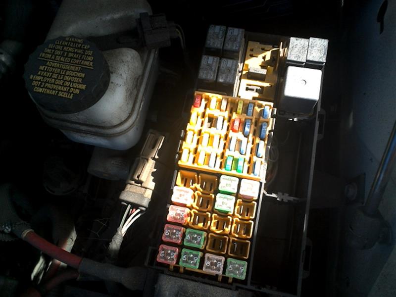 2008 FORD EXPLORER 07-10 Exc. Sport Trac; 4.0L Fuse Box Engine