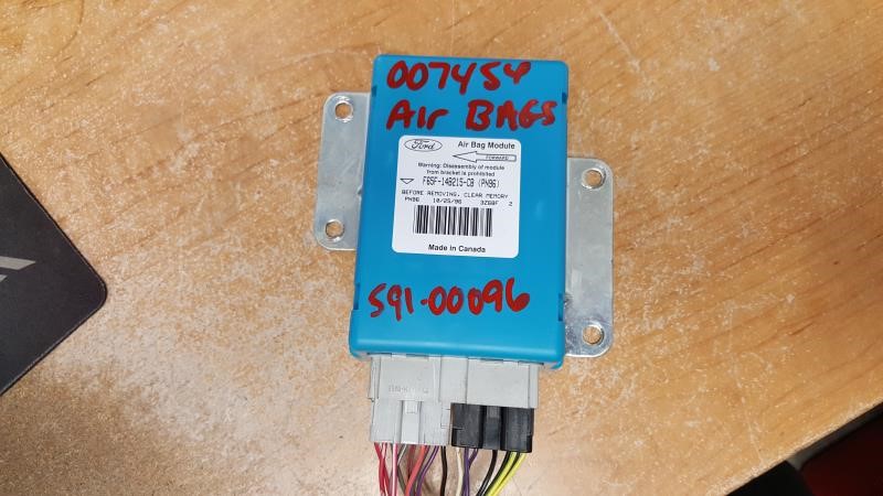 1997 FORD EXPEDITION  97-98 Air Bag; (RH Dash) Chassis Control Module