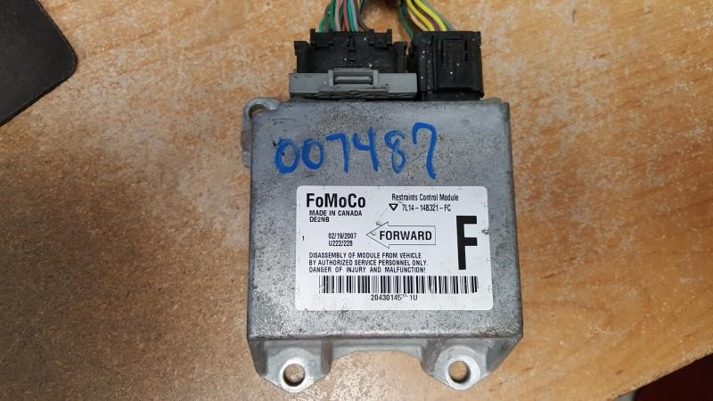 2007 LINCOLN NAVIGATOR  07-08 Air Bag; (under LH Seat) (roof Air Bag) Chassis Control Module