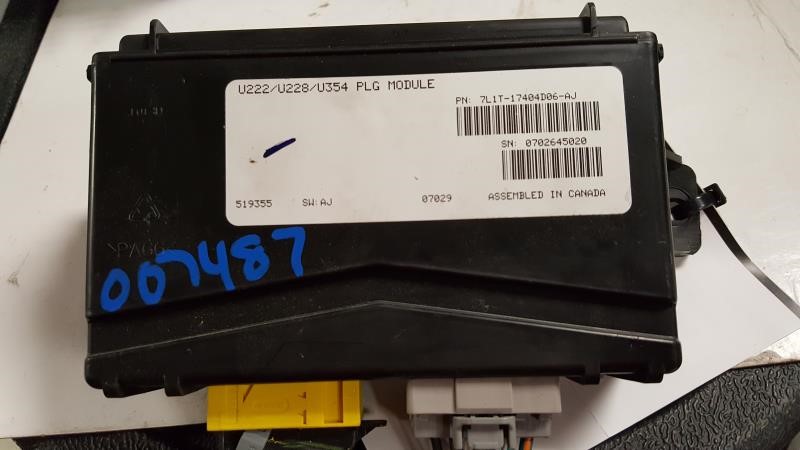 2007 LINCOLN NAVIGATOR  07-14 Door; (LH Quarter Panel Mounted Liftgate) Chassis Control Module