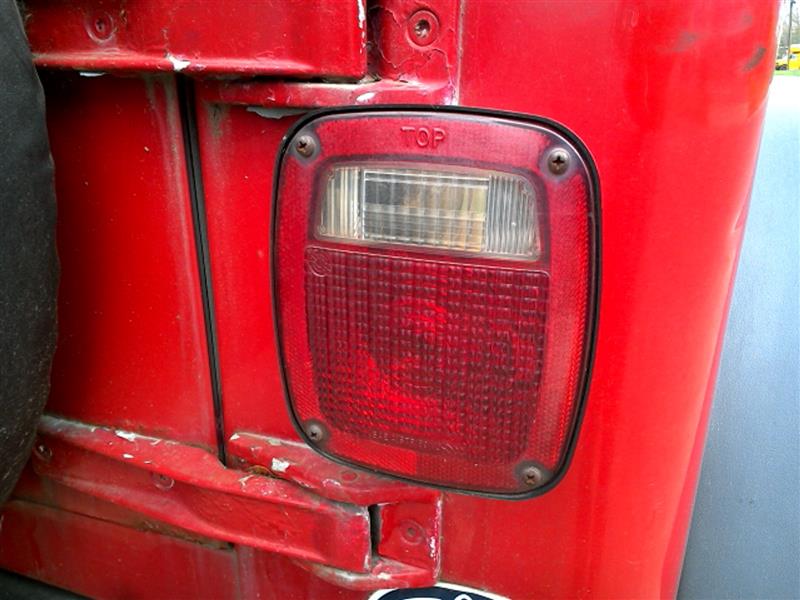 1999 JEEP WRANGLER  98-06 R. Taillight