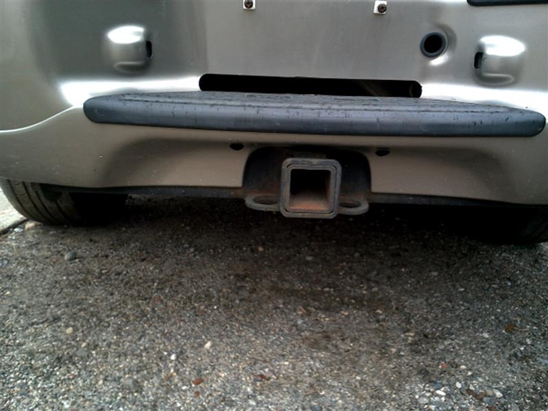 2000 CADILLAC ESCALADE Trailer Hitch