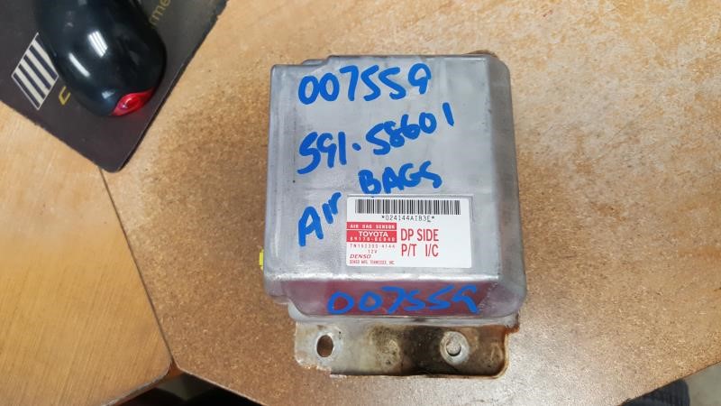 2002 TOYOTA SEQUOIA  01-02 Air Bag; (center Console) W/side Air Bag Chassis Control Module