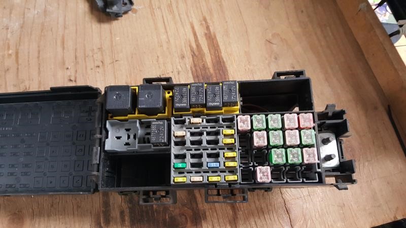 2008 JEEP COMMANDER  08 Power Supply; (totally Integrated Power Control) (includes Fuse Box) (engine Compartment) 4.7L W/o Tow Package Chassis Control Module