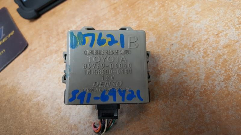 TOYOTA CAMRY 2008-2011 Suspension (TPMS), (RH dash), w/o spare VIN K (5th digit), (6 cylinder) Chassis Control Module