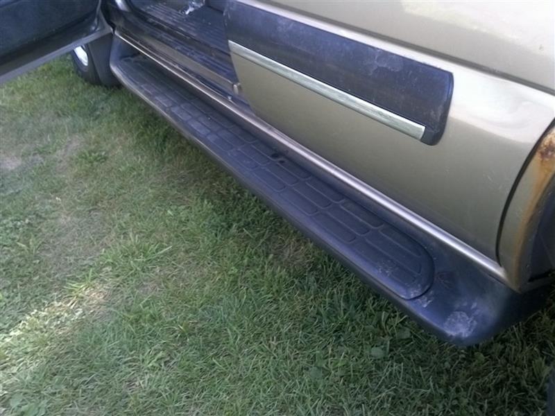 2001 CHEVROLET TAHOE Running Board