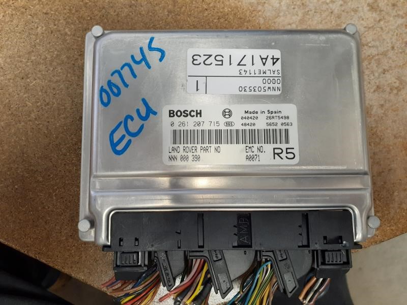 2004 LAND ROVER RANGE ROVER  03-05 Electronic Control Module; (front Of Engine Fuse Box) Engine Control Module