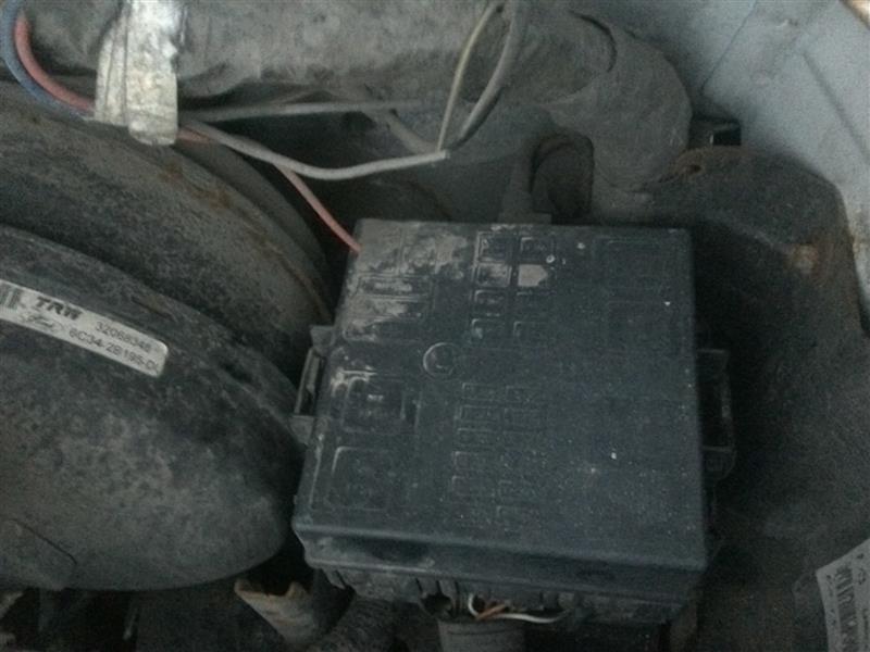 2006 FORD FORD F250SD PICKUP  05-07 6.8L Fuse Box Engine