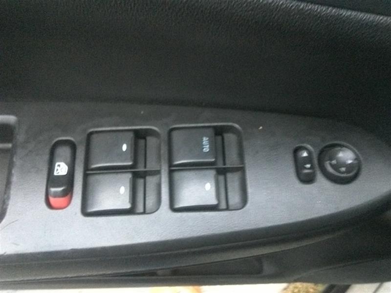 2009 CHEVROLET CHEVROLET PASS. Front Door Switch