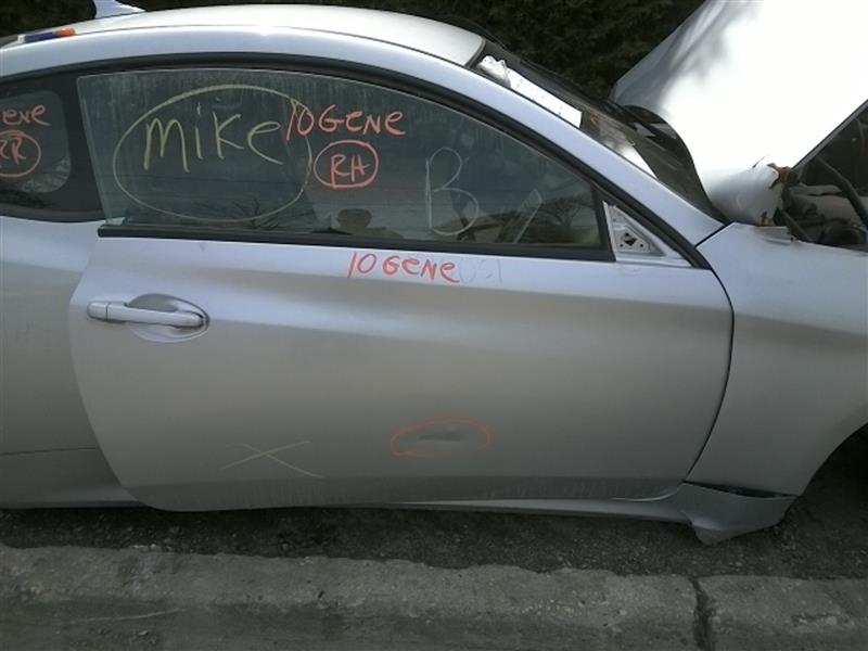 2010 HYUNDAI GENESIS  13-16 (electric Windows) Cpe Door Panel Reflector R. Door Assembly Front