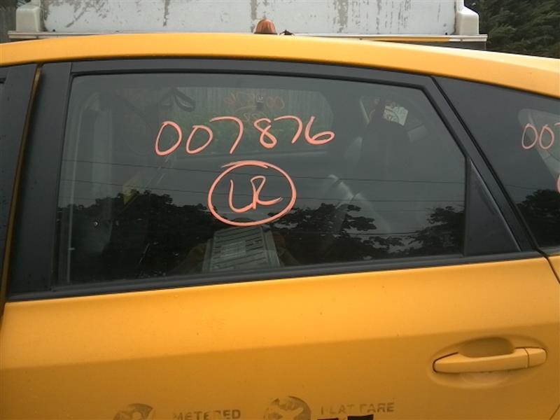 2013 TOYOTA PRIUS  12-18 Prius V (VIN EU 7th And 8th Digit) L. Door Glass Rear