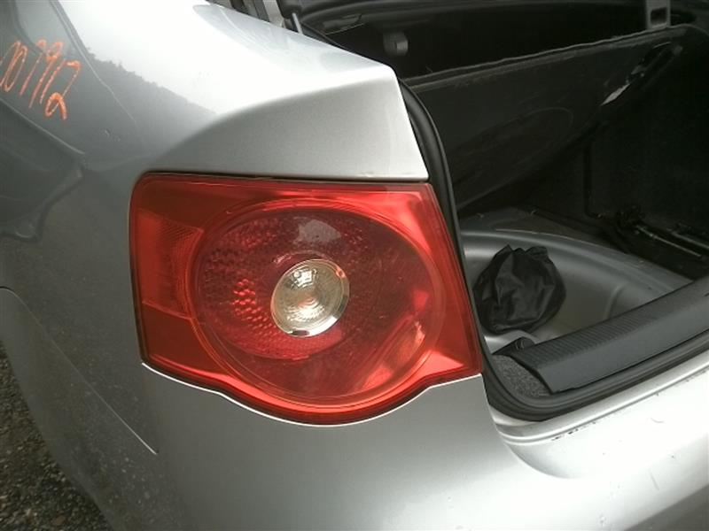 VOLKSWAGEN JETTA 2007 (Sdn), VIN K (8th digit), quarter panel mounted, red outer lens, L. Taillight