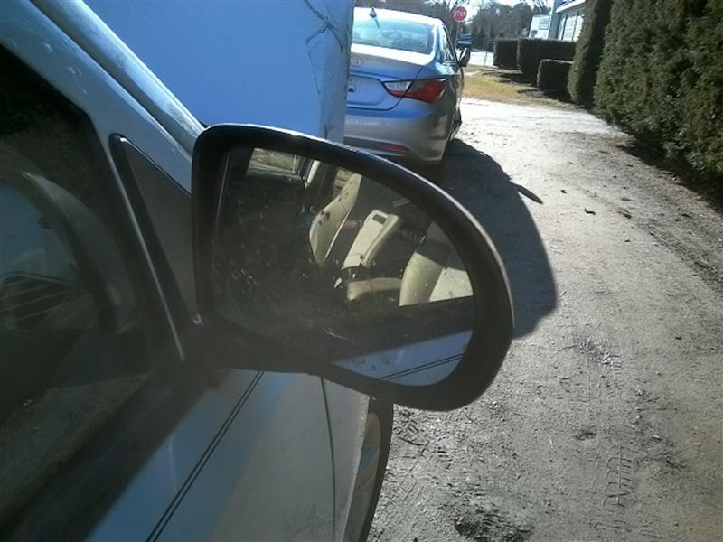 2011 JEEP COMPASS  17 Classic Style (vertical Rear Door Handle) Moulded In Black Power (heated) R. Side View Mirror
