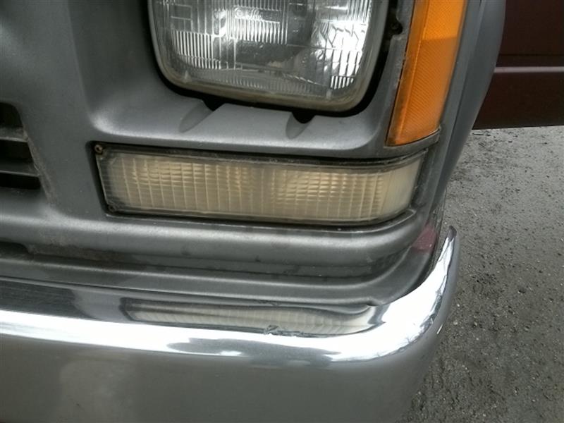 1994 CHEVROLET CHEVROLET 1500 PICKUP  99 Park Lamp-Turn Signal; 5.7L (below Headlamps) Sealed Beam Headlamps L. Front Lamp