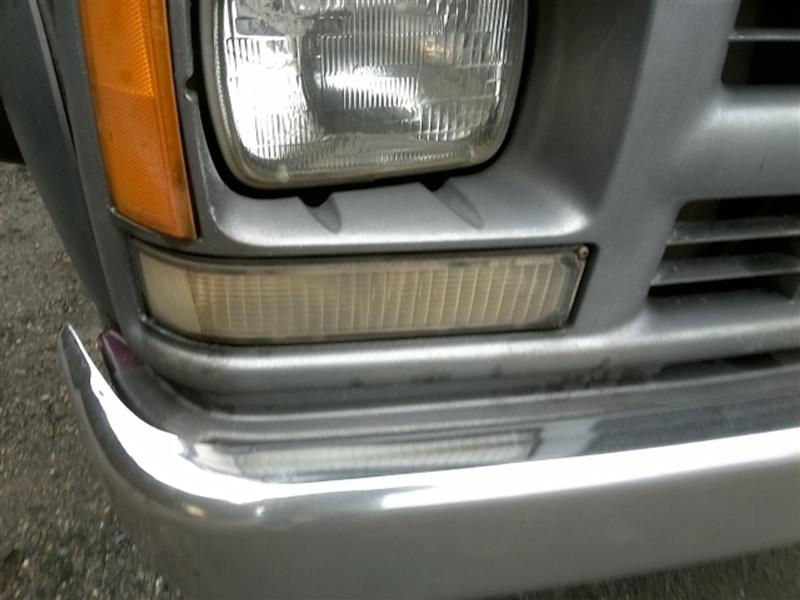 1994 CHEVROLET CHEVROLET 1500 PICKUP  99 Park Lamp-Turn Signal; 5.7L (below Headlamps) Sealed Beam Headlamps R. Front Lamp