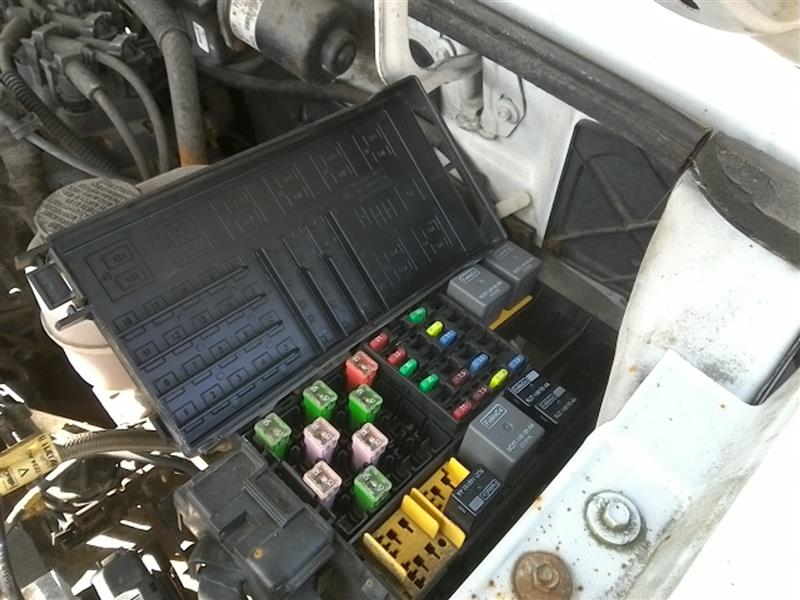 2011 FORD RANGER 07-11 4.0L Fuse Box Engine