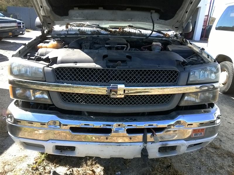 2006 CHEVROLET SILVERADO 3500 PICKUP  07 Classic Style (creased Door Skin) Chrome With Moulded Black Extensions Under Headlamps Grille