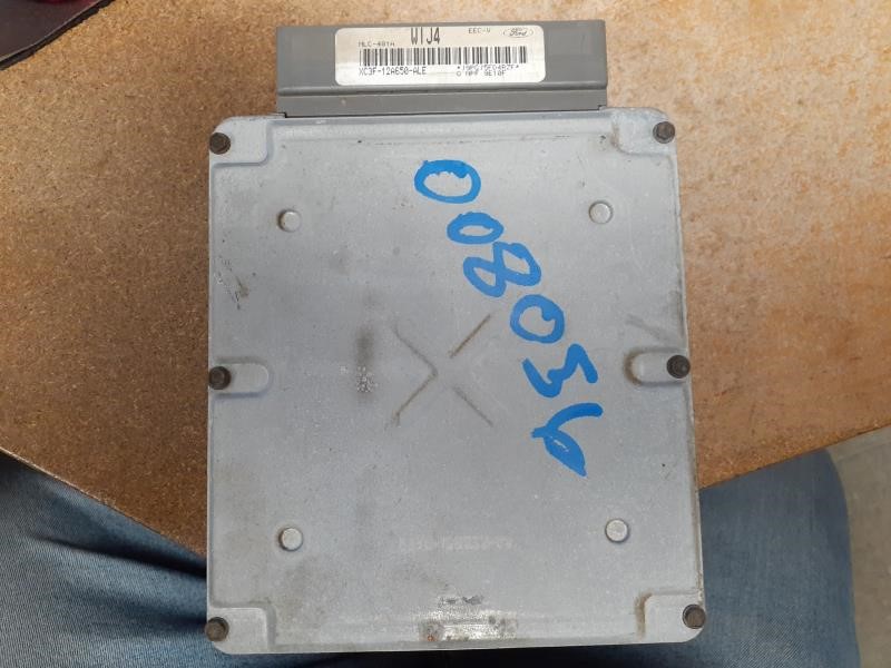 1999 FORD FORD F250 PICKUP  99 Electronic Control Module; (RH Engine Compartment) 8-330 (5.4L) Gasoline (AT) Federal Emissions ID XC3F-ALE Engine Control Module