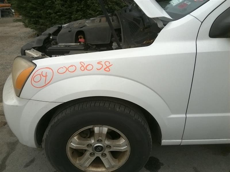 2004 KIA SORENTO  03-09 L. W/o Fender Flare Fender