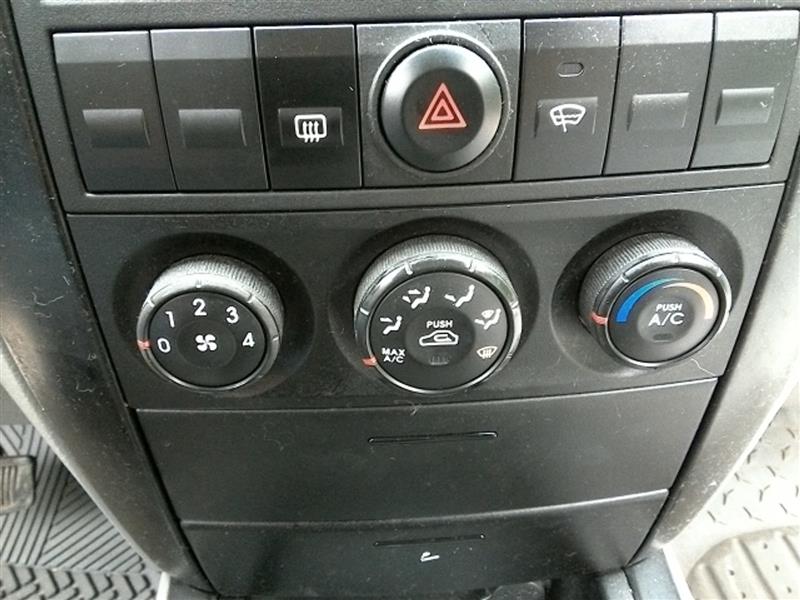 2004 KIA SORENTO  03-06 LX Temperature Control