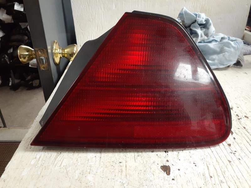 1999 HONDA ACCORD  98-02 Cpe Quarter Panel Mounted R. Taillight