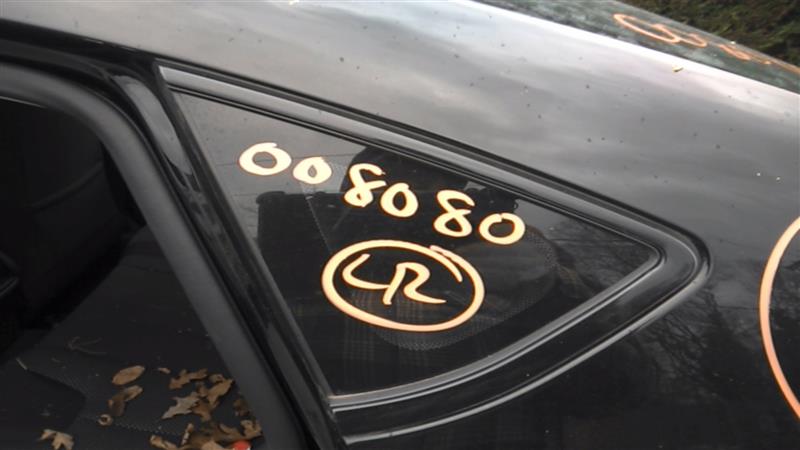 2014 DODGE DODGE PASS. Quarter Glass