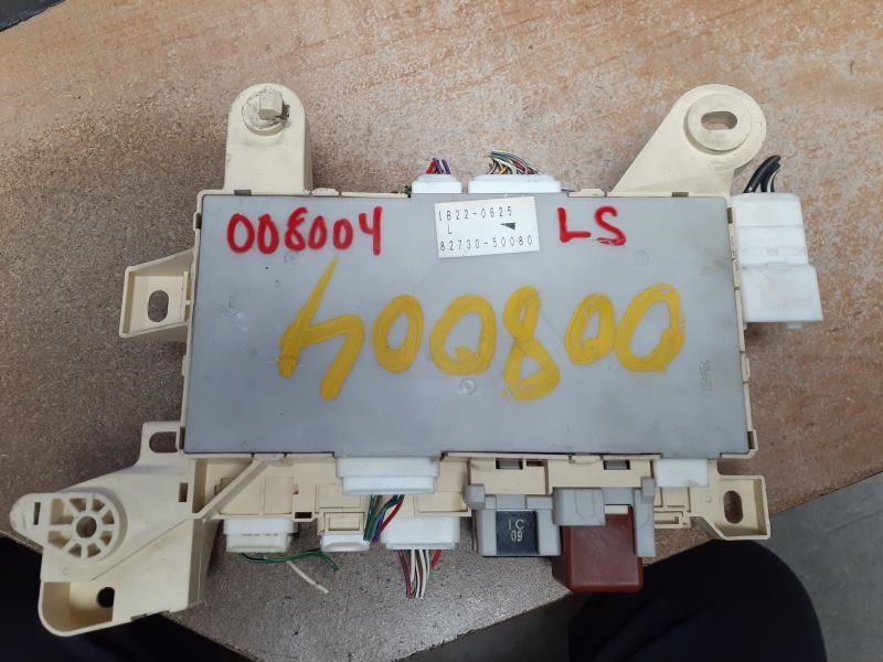 2001 LEXUS LEXUS LS430  01-03 L. Fuse Box Engine