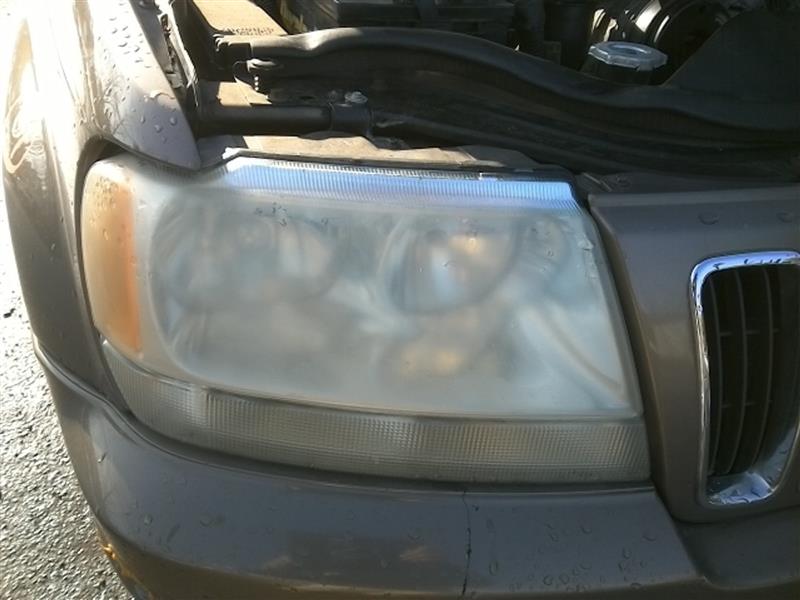 2001 JEEP GRAND CHEROKEE  99-04 Crystal Clear (bright Background) R. Headlight Assembly