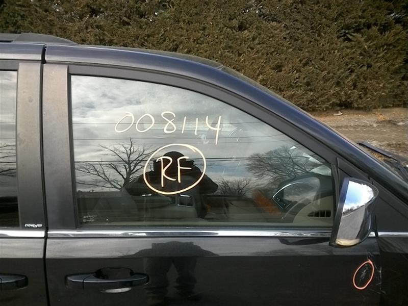 2012 CHRYSLER CHRYSLER (RWD) Door Glass Front