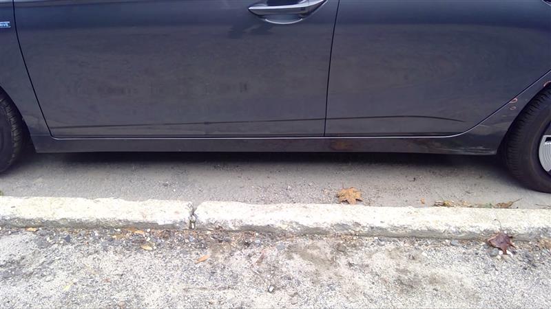 2018 HYUNDAI IONIQ Rocker Panel Moulding