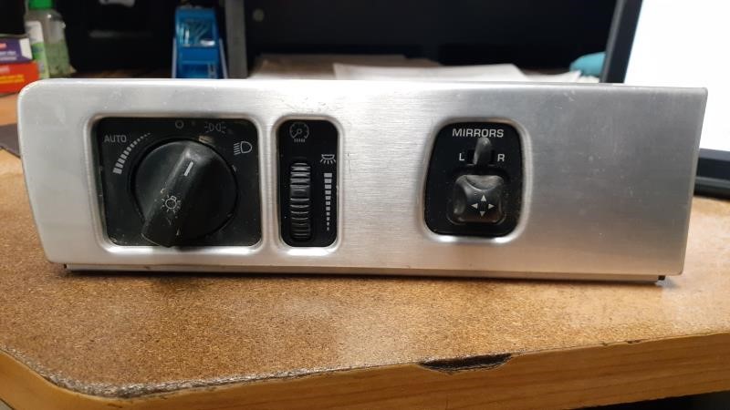2002 FORD THUNDERBIRD Dash Interior Seat Switch