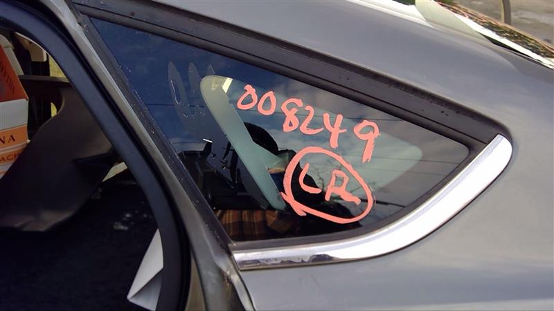2013 FORD FUSION  14-20 L. Chrome On Bottom Only Quarter Glass