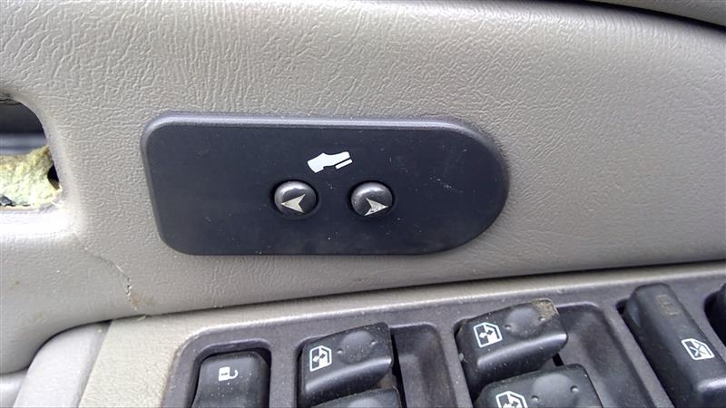 2004 CHEVROLET SUBURBAN 1500  03-06 Driver's; Pedal Front Door Switch