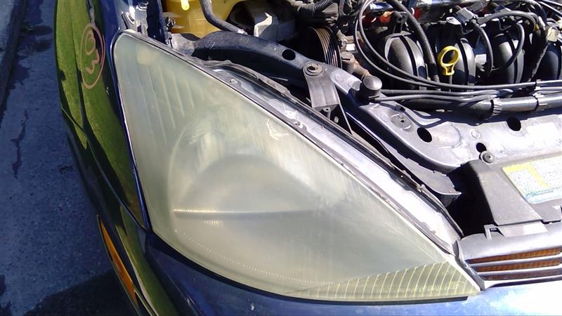 2003 FORD FOCUS  03-04 Exc. SVT; R. Headlight Assembly