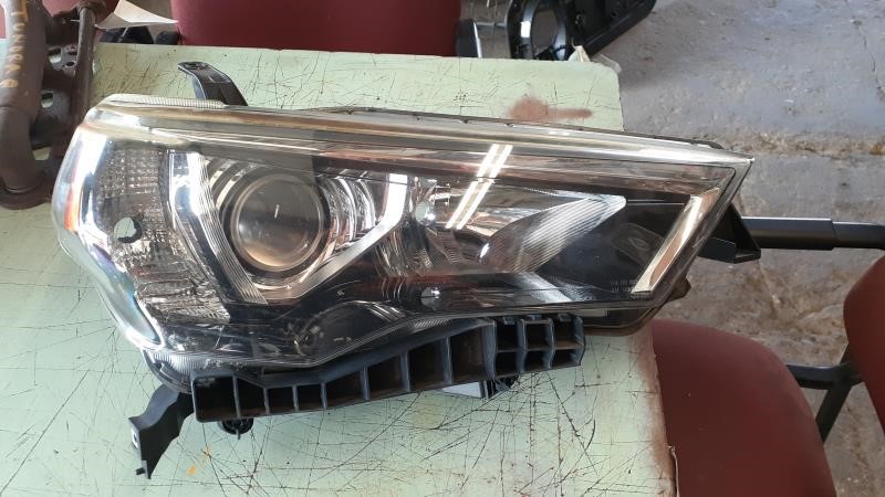 TOYOTA HIGHLANDER 2014 smoked chrome (Limited), R. Headlight Assembly