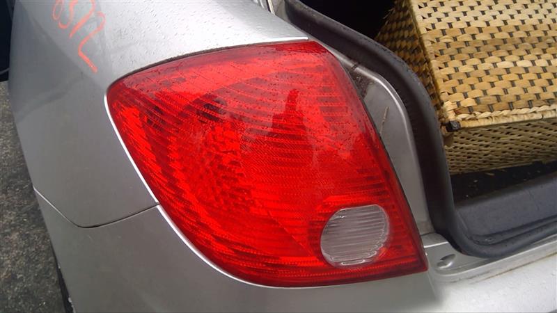 2007 PONTIAC G6  10 (Sdn) L. Taillight