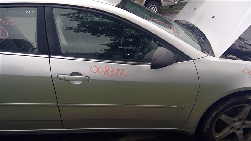 2007 PONTIAC G6  10 (Sdn) R. W/center Moulding Package (holes In Door Panel) Door Assembly Front
