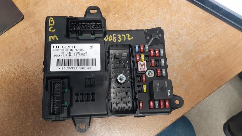 2007 PONTIAC G6  07 Body Control (BCM); (RH Center Dash) Chassis Control Module