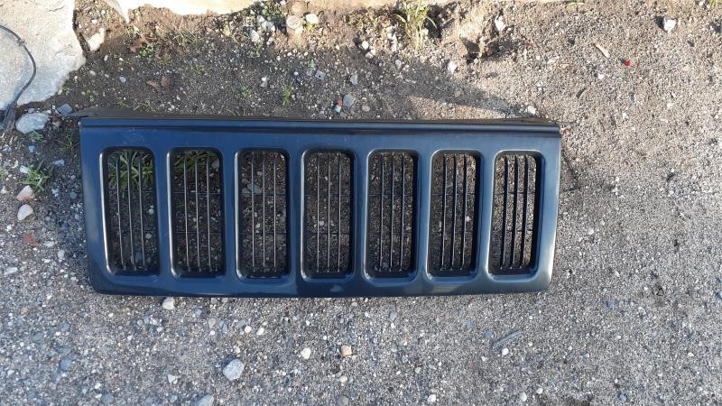 2006 JEEP COMMANDER  06 Painted Grille
