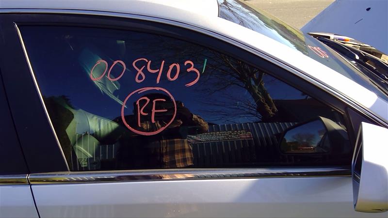 2011 CADILLAC CTS  14 Sdn VIN D (4th Digit V-Series) R. Door Glass Front