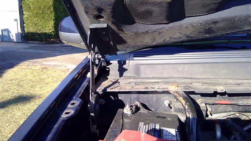 2007 CADILLAC ESCALADE Hood Hinge